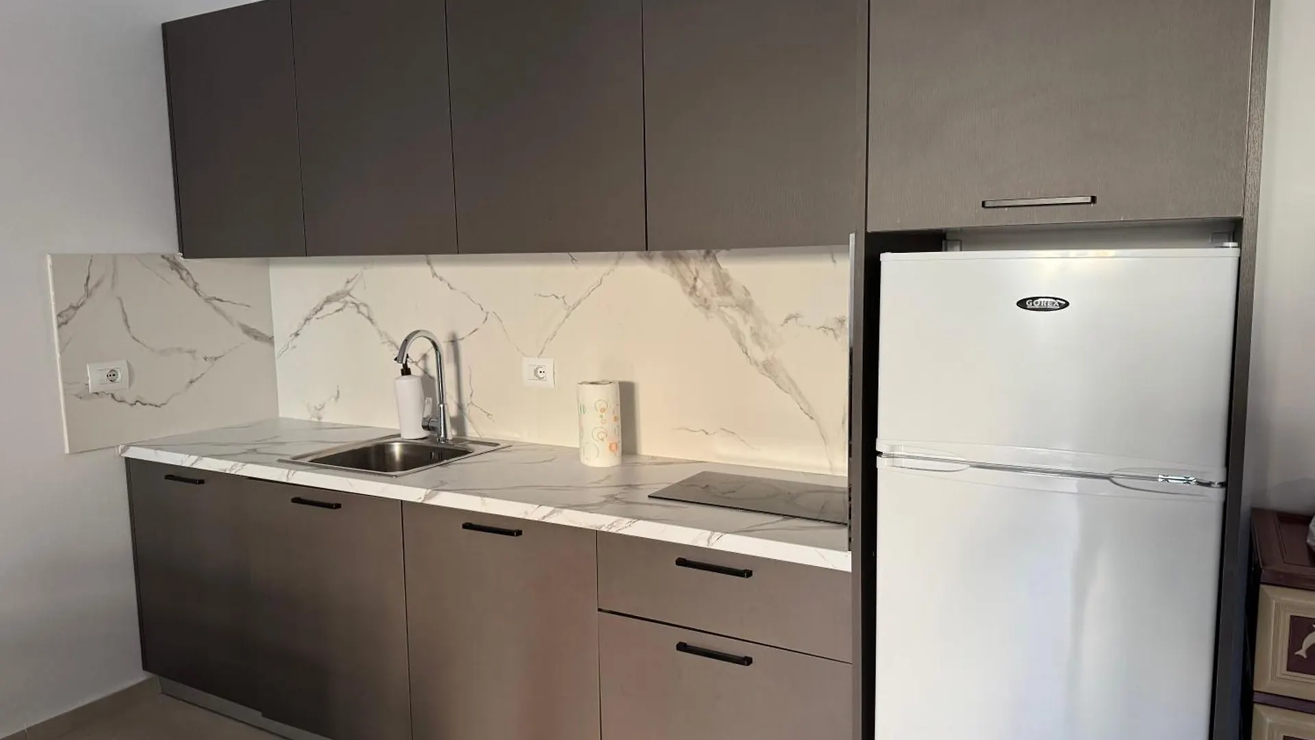 Dania Sea View Apartments Σαράντα 0*,